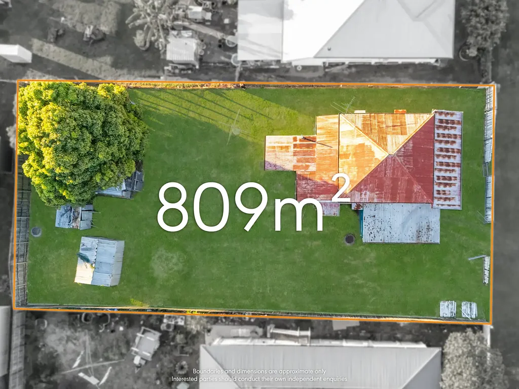 Newtown 2房 809平米地块潜力无限 临街面宽20米 邻近优质学校 交通便捷 地段稀缺 Unlock the Potential – Location & Block Size = Huge Opportunity!