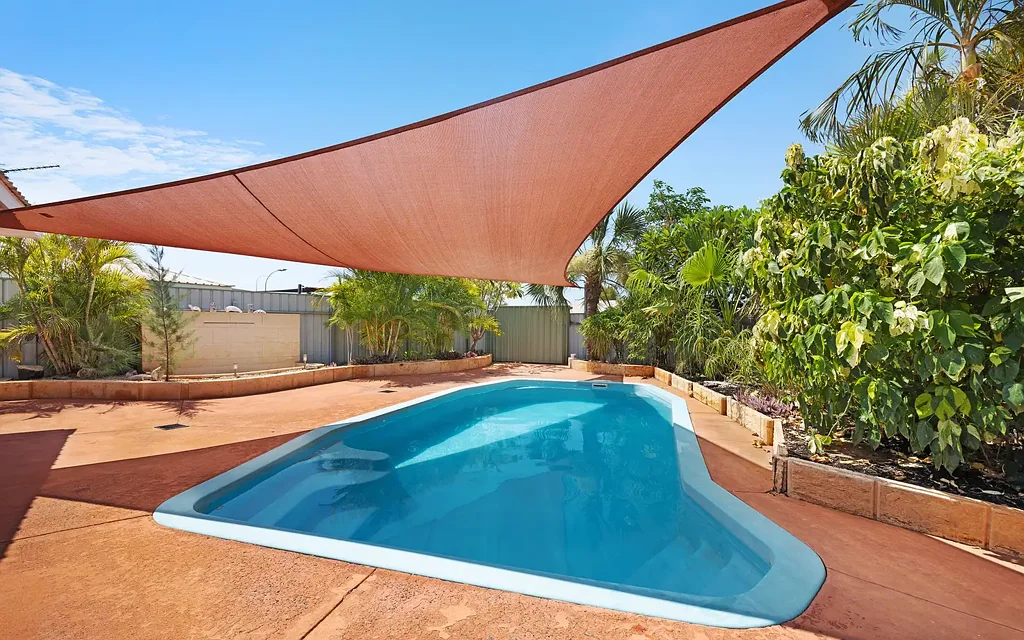 Millars Well 4部屋 Modern Family Oasis with Poolside Perfection