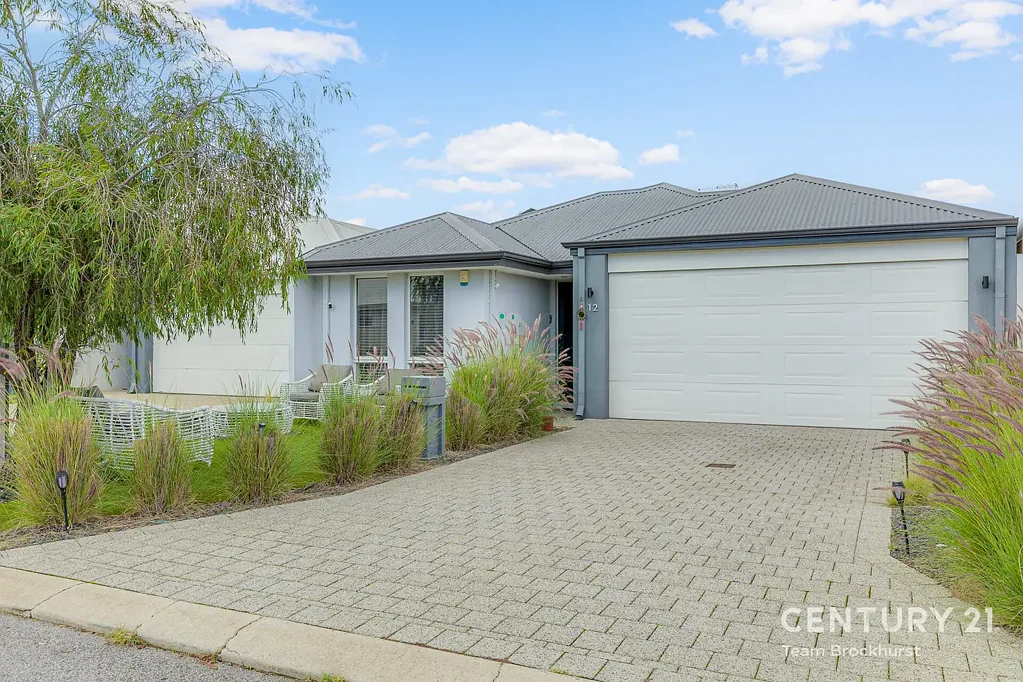 12 Normandie Way, Hilbert, WA 6112