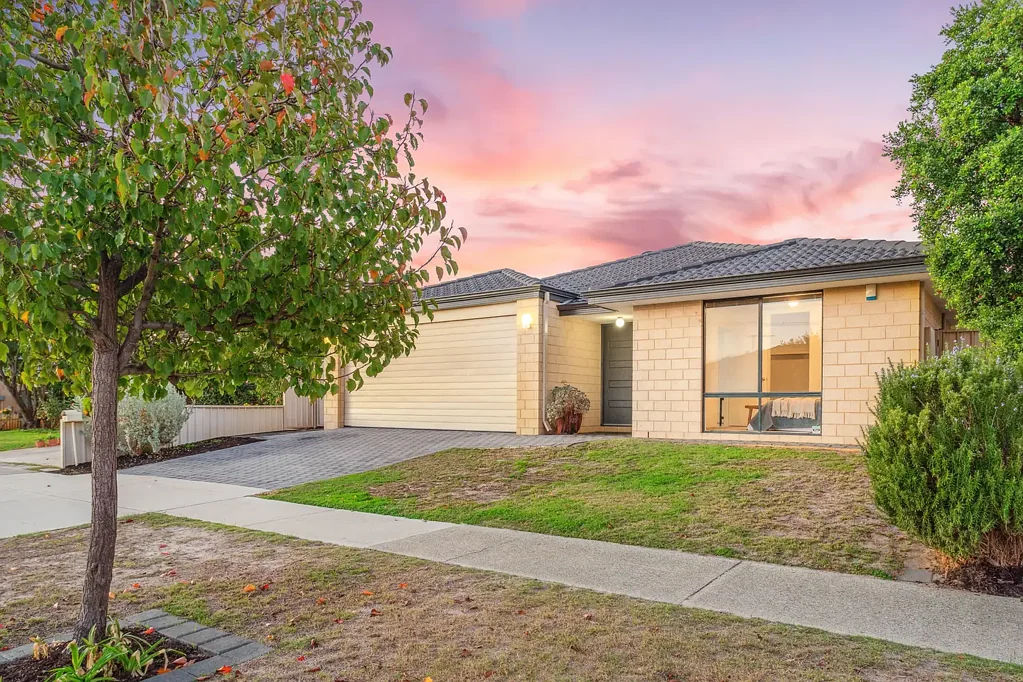 2A Burnett St, Embleton, WA 6062