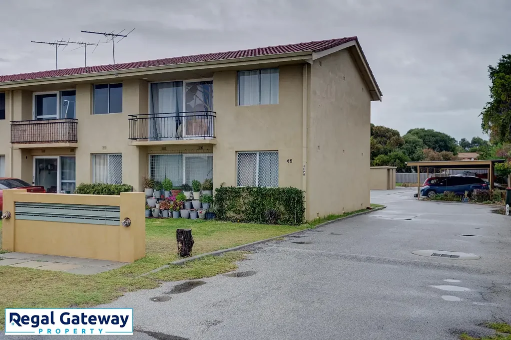Rockingham - Renovated Apartment - 2x1 - $520 p/w