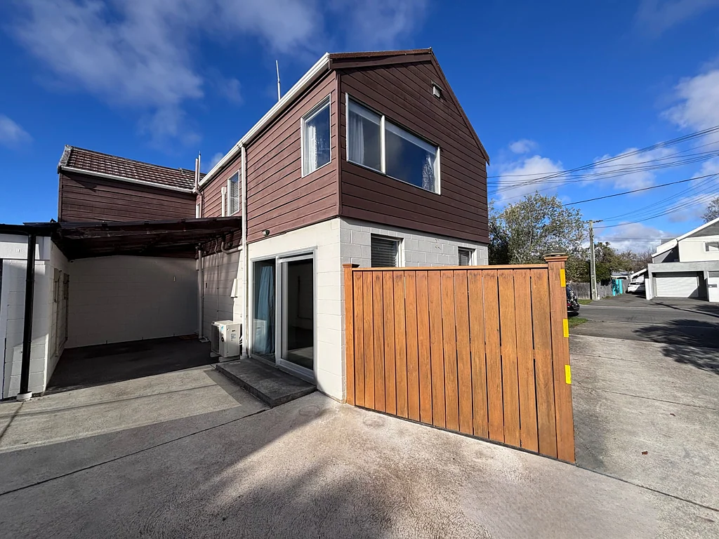 Charming and Tidy Two-Bedroom in Richmond