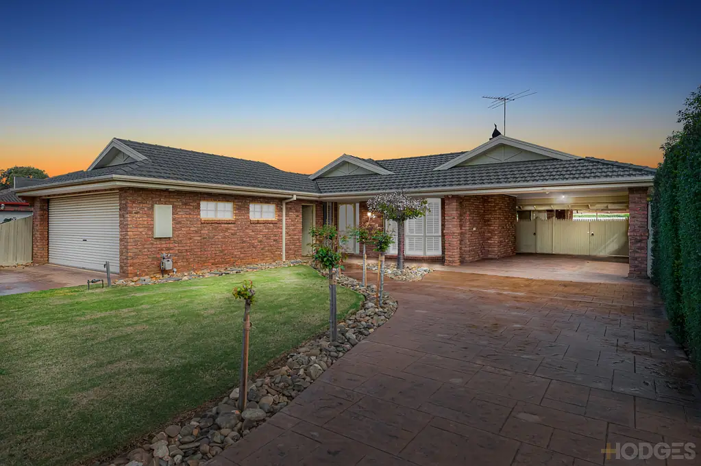 32 Montpellier Drive, Werribee, VIC 3030