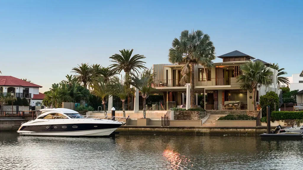 Paradise Point 4房  Sculptural Statement of Waterfront Sophistication and Serenity