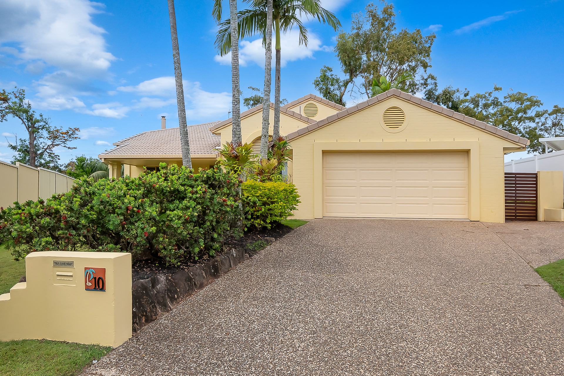 10 ATHERTON CT, HELENSVALE QLD 4212, 0 રૂમ, 0 બાથરૂમ, House