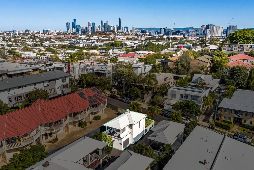 Bulimba 2chambre Lifestyle, Location and Privacy — The Perfect Bulimba Combination