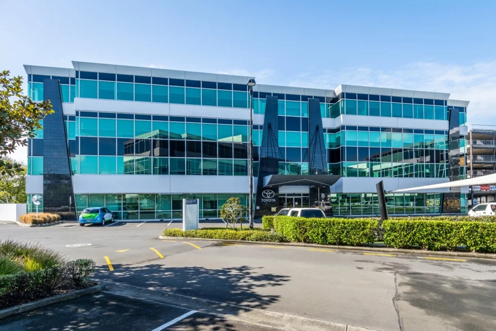 Ellerslie Millennium Office with Inbuilt Lab