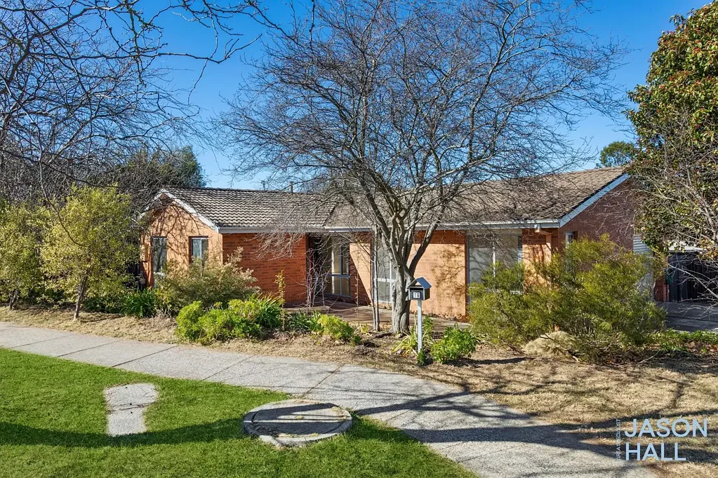 The Brief: Comfortable Family Rental Close to Shops, Schools and Transport