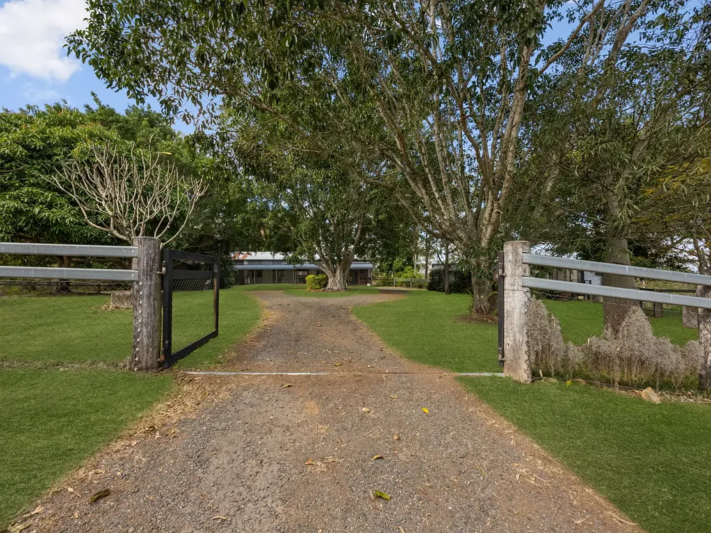 Mount Hallen A Rare Acreage Masterpiece - Luxury Country Living with the Ultimate Work From Home Lifestyle