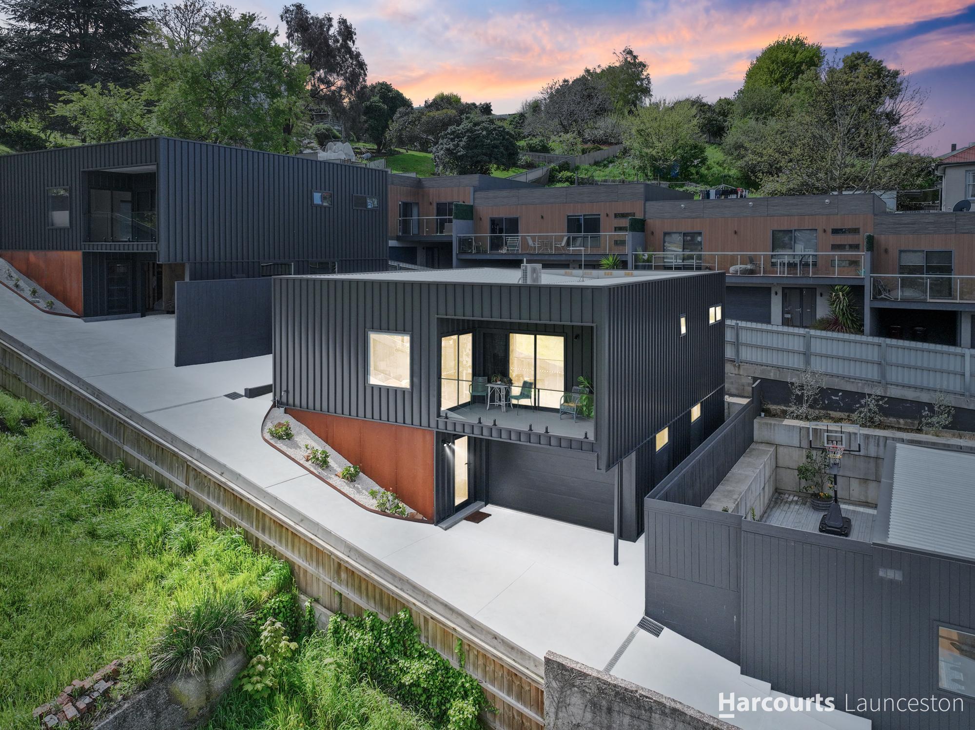 24 HOWICK ST, SOUTH LAUNCESTON TAS 7249, 0 phòng ngủ, 0 phòng tắm, Townhouse