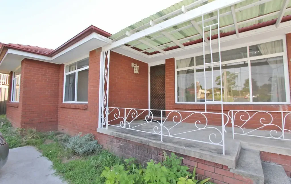 Perfectly located in a very tightly held community area