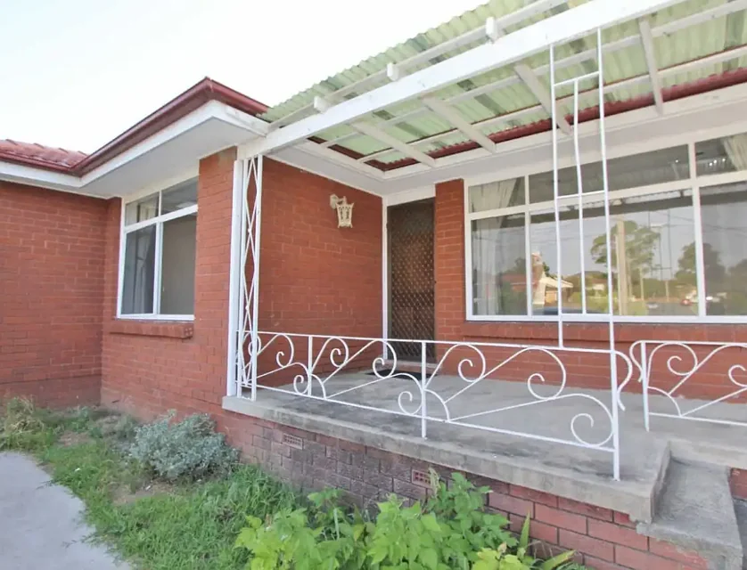 5 Croft Av, Merrylands, NSW 2160, 6房, 3浴, House