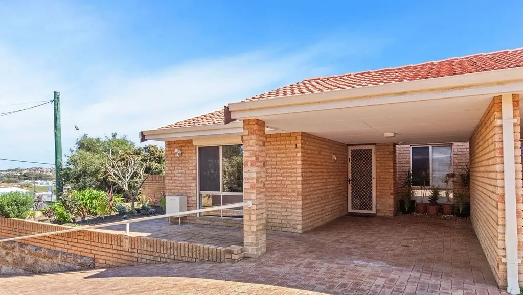 1/4 Edeline Street, Spearwood, WA 6163
