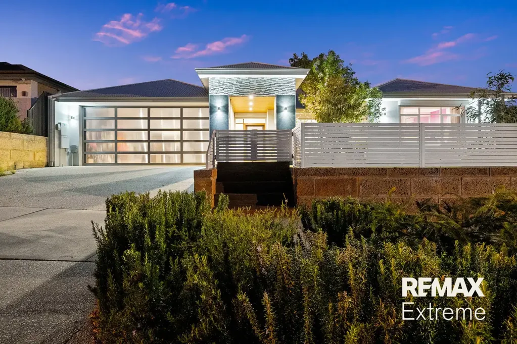 7 Redheart Road, Carramar, WA 6031
