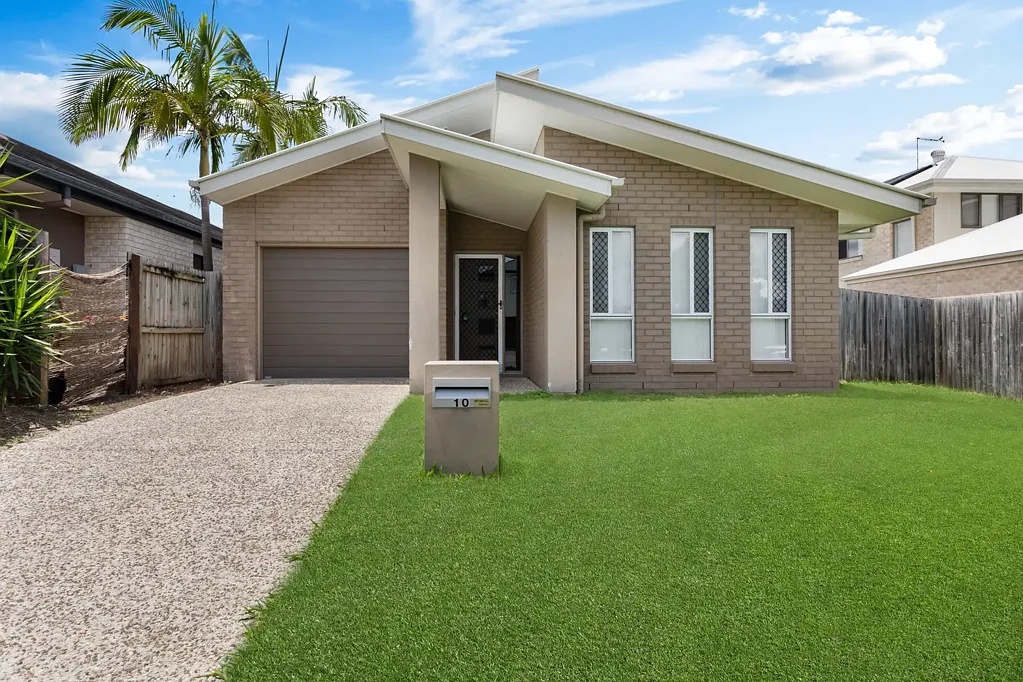 Modern Home in Prime North Lakes Location