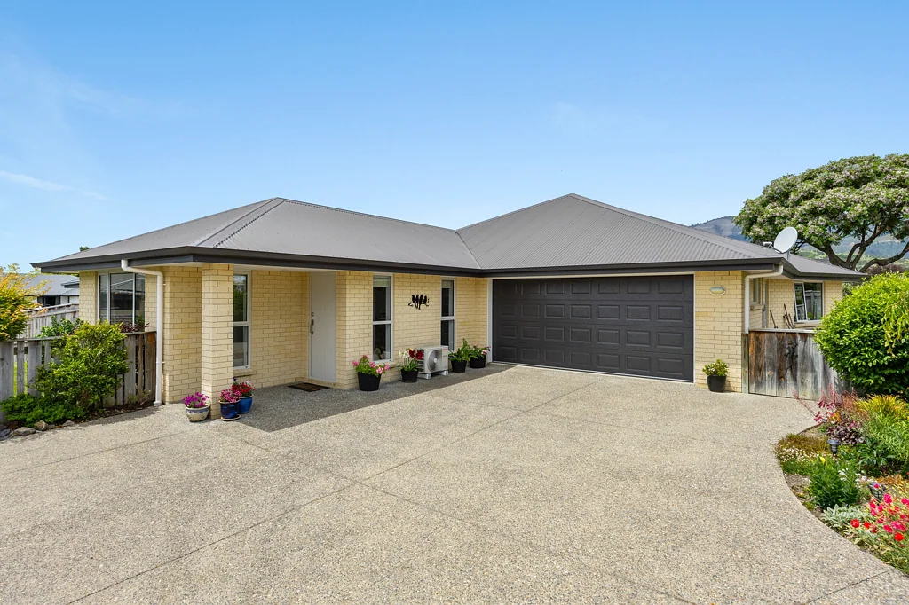 33 Hammill Grove, Stoke, Nelson