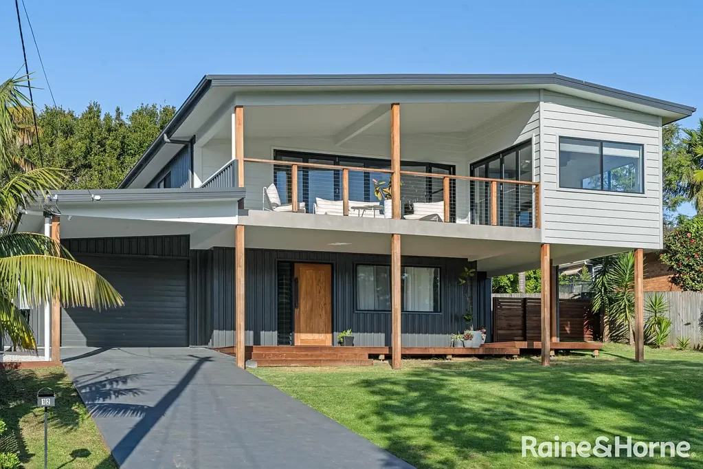 Ulladulla 5 Slaapkamer Contemporary Living in a Walk-to-Town Location