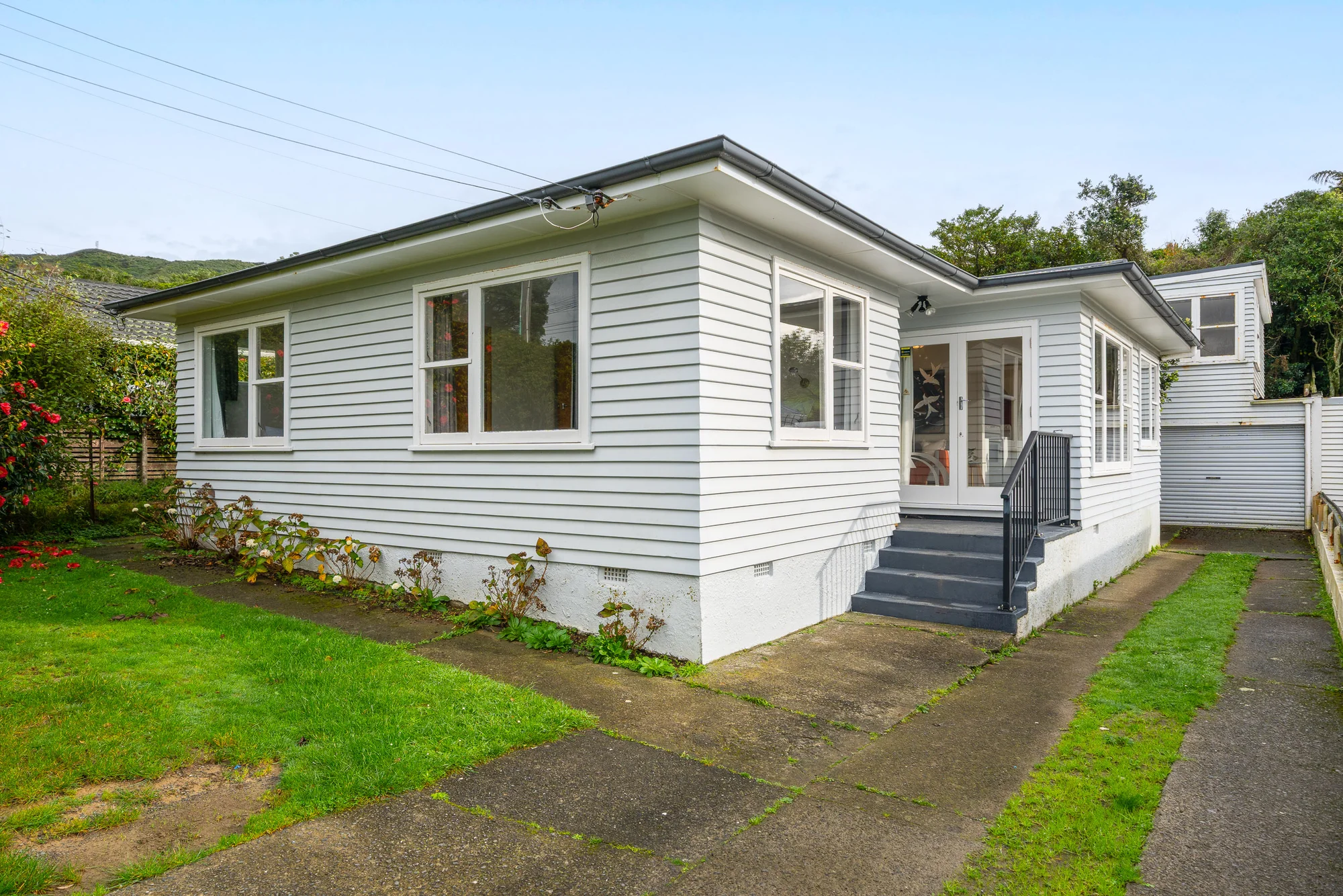 Johnsonville 4ห้องนอน Four Bedroom, Two Bathroom Home in Johnsonville!