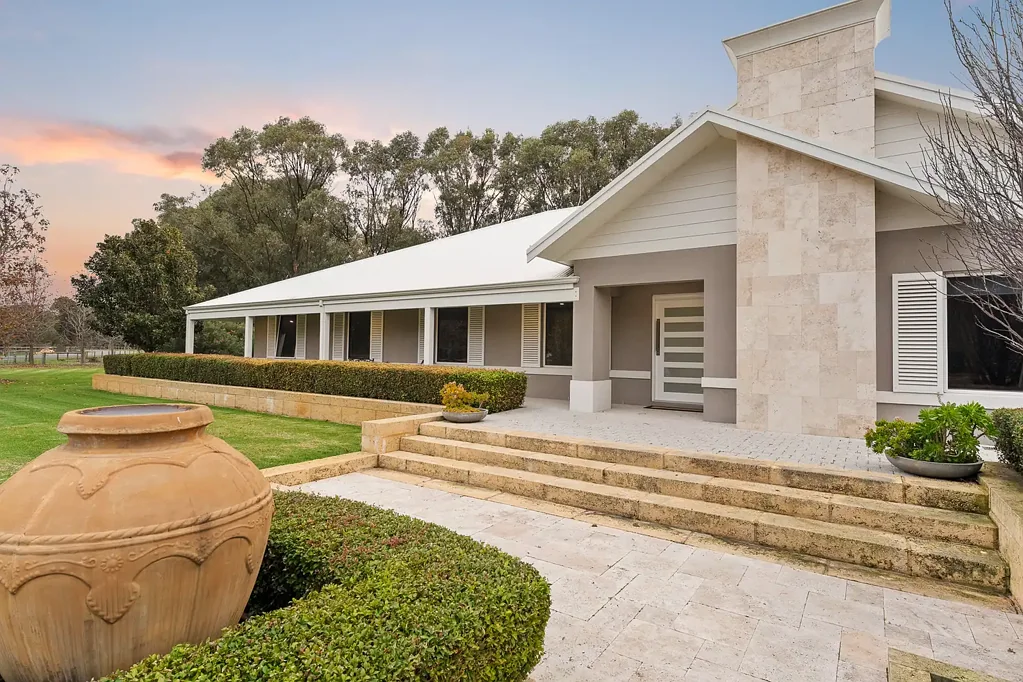 Baldivis 4ਬੈੱਡਰੂਮ A Grand Country Estate Designed for the Way You Want to Live!