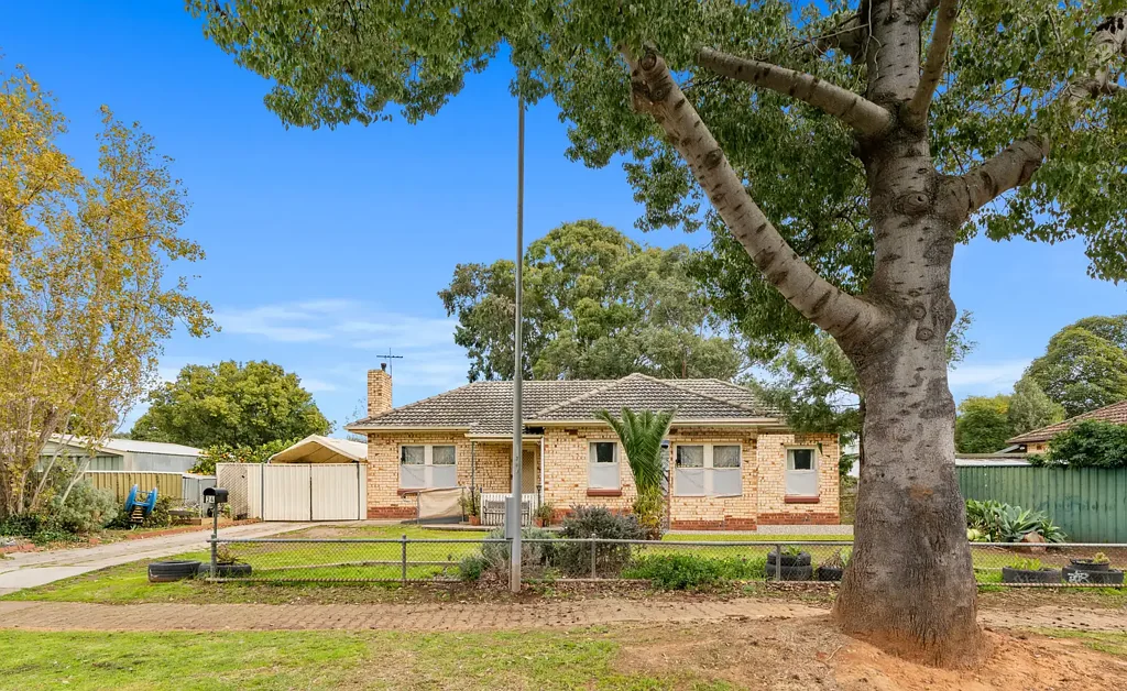 Elizabeth Vale 4 Slaapkamer FABULOUS 4 BEDROOM RESIDENCE ON LARGE 716m2 ALLOTMENT!!
