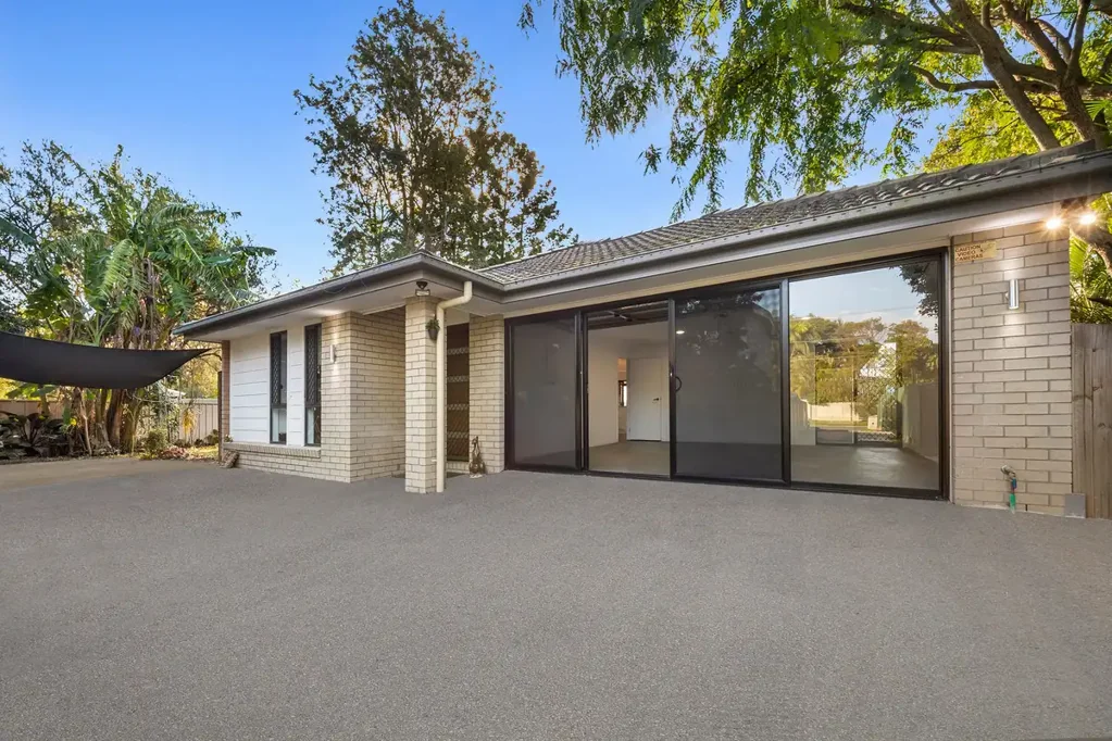 Marsden 4침실 Modern Family Living | 2020 Built Home | Flexible Floorplan | Quiet & Central Location