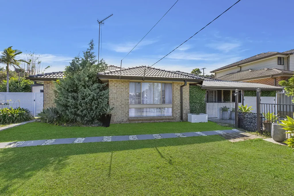 Bateau Bay 4غرفة نوم Peaceful Single-Level Family Home in a Quiet Cul-de-Sac