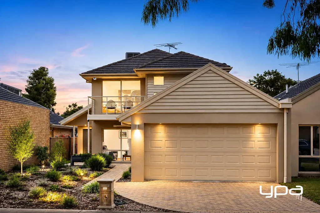 Point Cook 3房 全新翻修的家庭住宅，光线充足，坐落于宁静的街尾小巷！ Freshly Renovated Family Home Filled with Natural Light in a Peaceful Court Location!