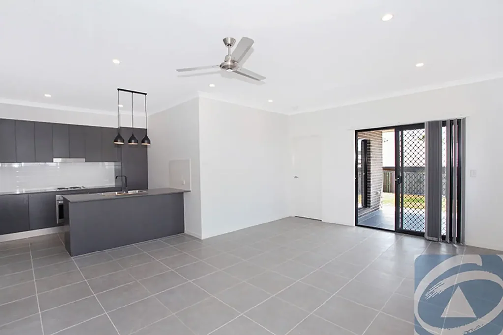 1/8 Reflection Court, Nambour, QLD 4560