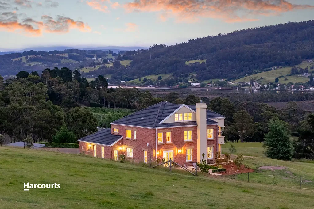 Woodstock 7Kwarto European Inspired Estate