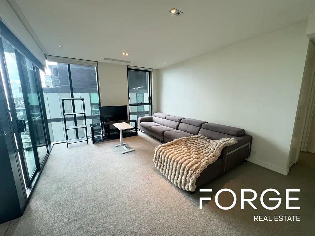 Waterfront Spacious 2 Bedrooms Apartment Well Furnished