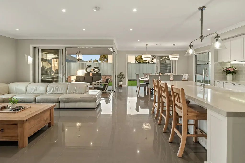 Golden Beach 5 Slaapkamer A Grand Hampton Residence of Rare Proportions Meets Beachside Living