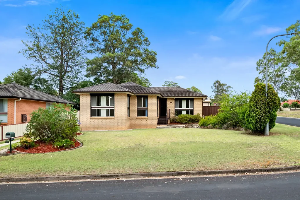 1 Geranium Avenue, Macquarie Fields, NSW 2564