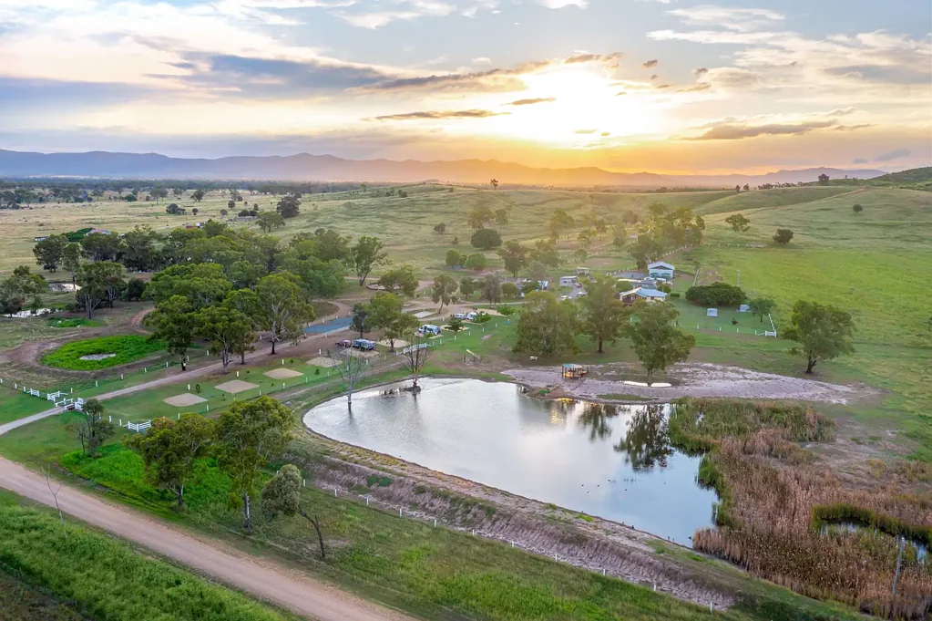 Marmor  Alkoomi Adventure Farmstay - Central Queensland
