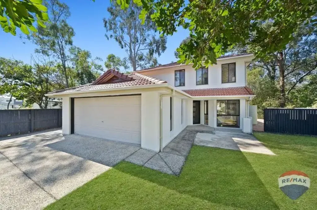 Sunnybank Hills 4 Bedroom Stunning Renovated 2-Storey Home with a Groomed Parkland View!