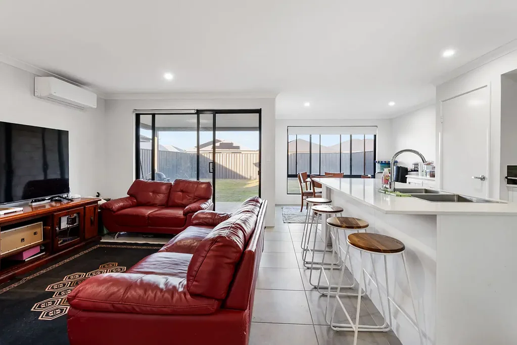 Baldivis 4Zimmer Modern Family Living Opposite Parkland