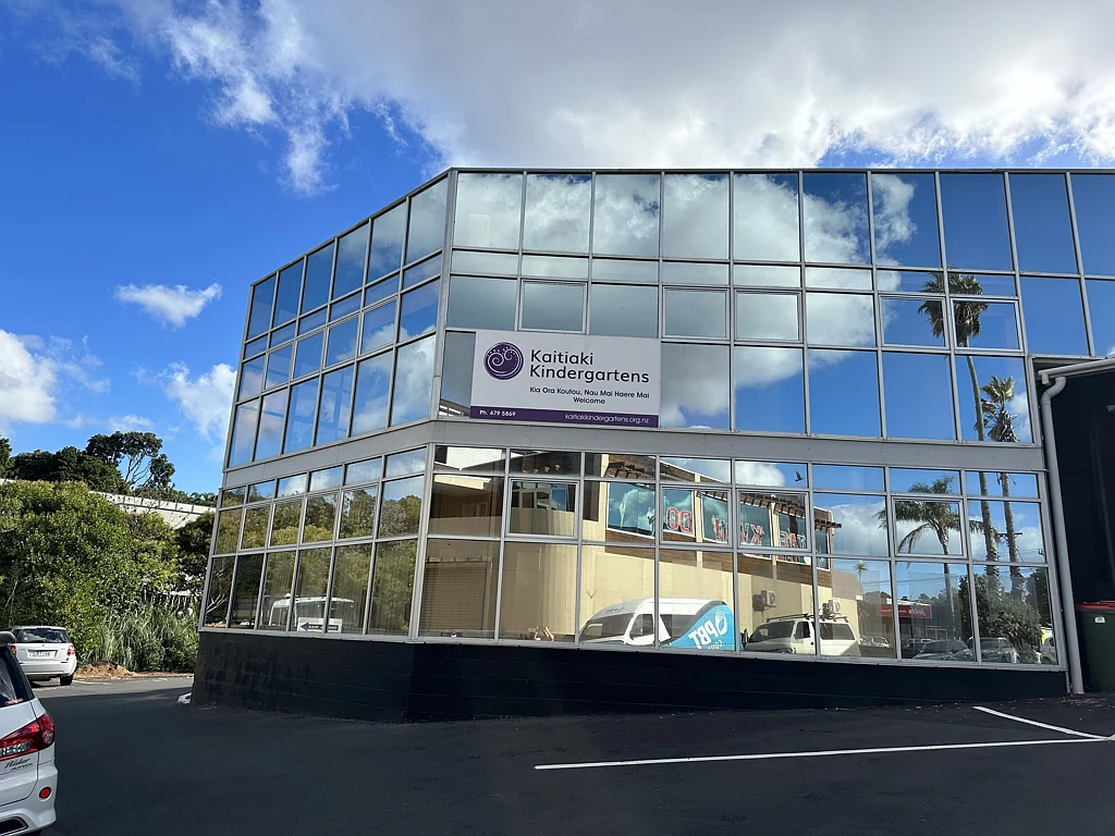 Browns Bay OFFICE SPACE IN PRIME LOCATION