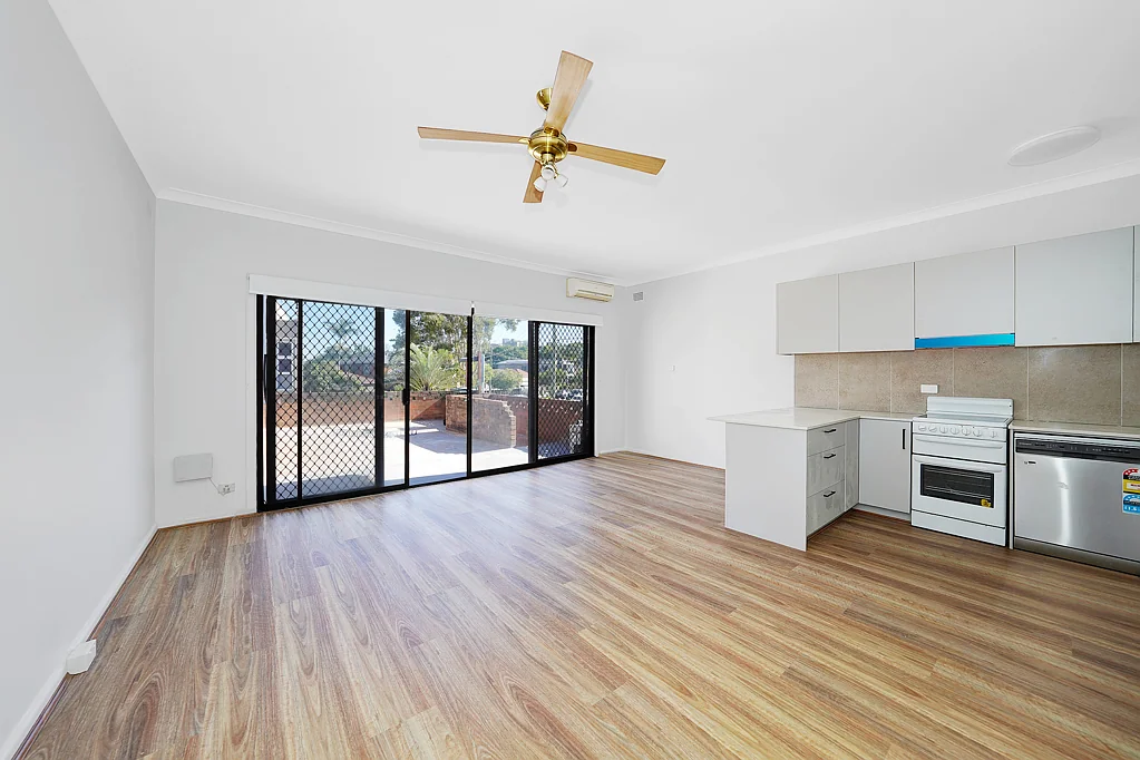 Just Renovated - 3 Bed Unit or Office!