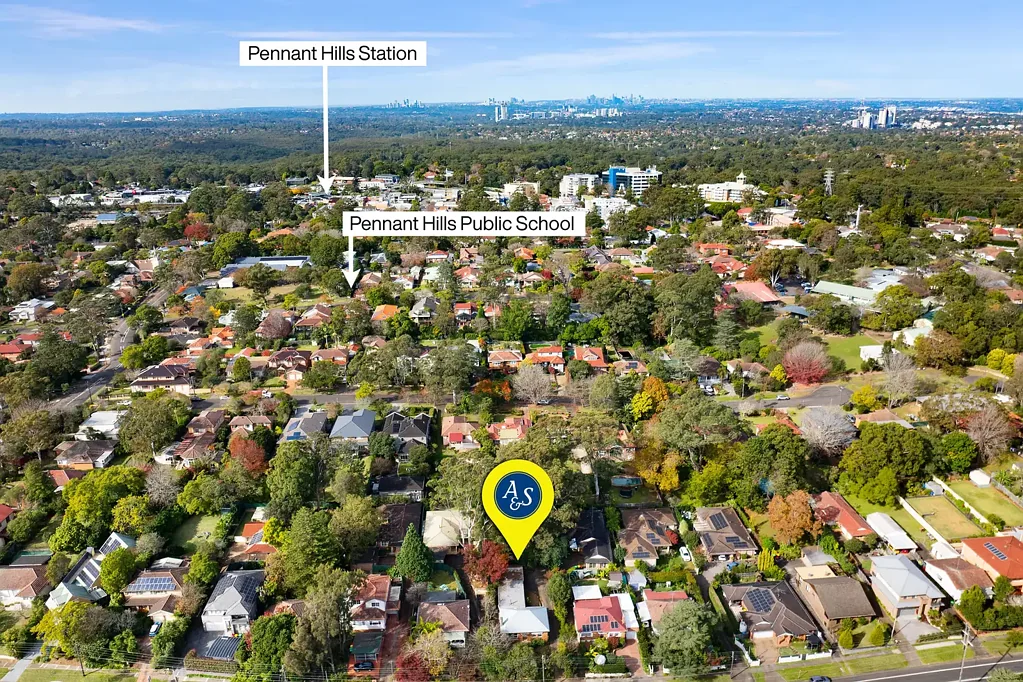 Pennant Hills 6Kwarto Expansive Dual-Property Opportunity on Approx. 1075sqm in Prime Pennant Hills Location