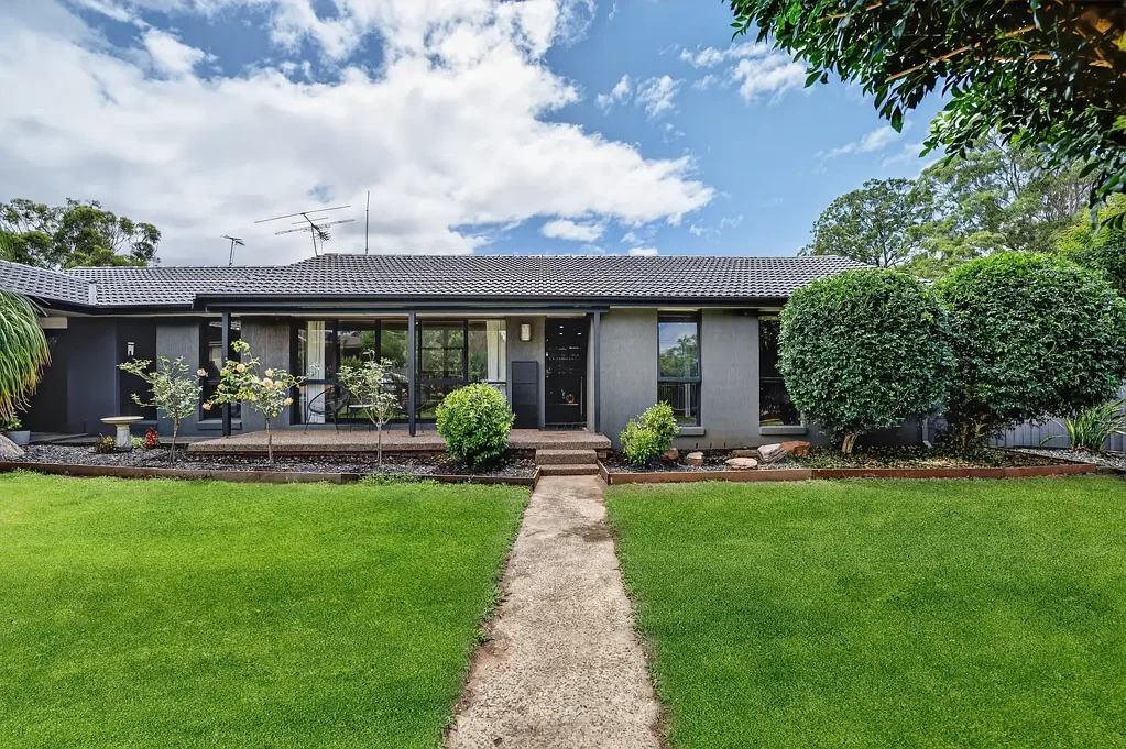34 Megalong Crescent, Campbelltown, NSW 2560