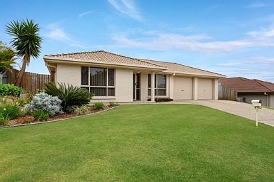Springfield 5房 一宅两用——或一个大家庭住宅 Versatile Family Living with Dual Occupancy Potential & Income Opportunity