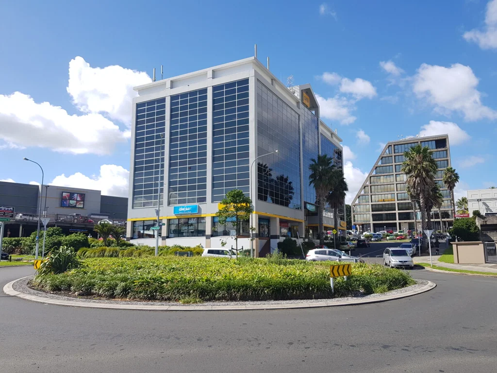 Manukau Large Office in Bustling Manukau City Centre