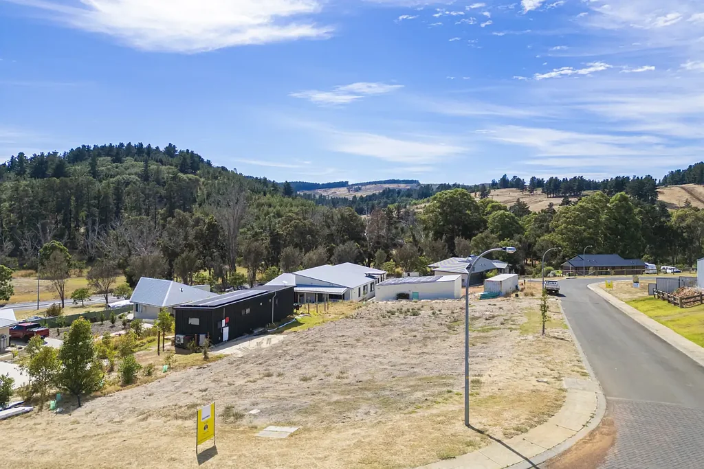 9 Hitchcock Drive, Nannup, WA 6275