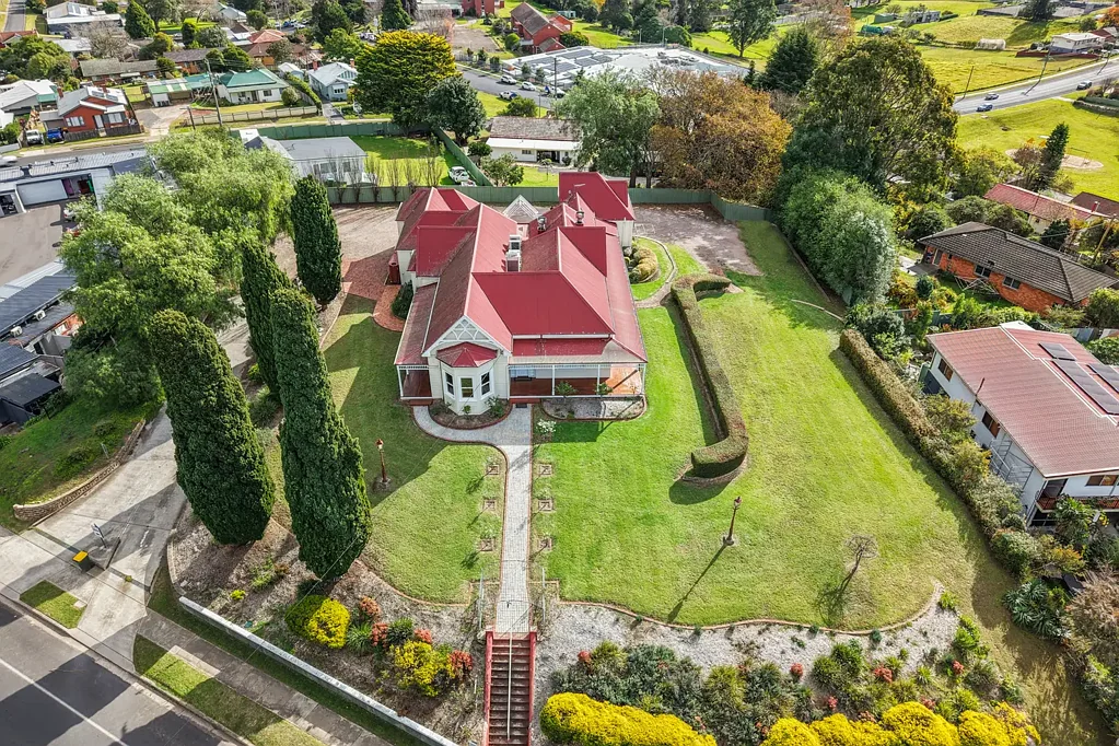 Bega 5房  One of Bega's Most Iconic Homes