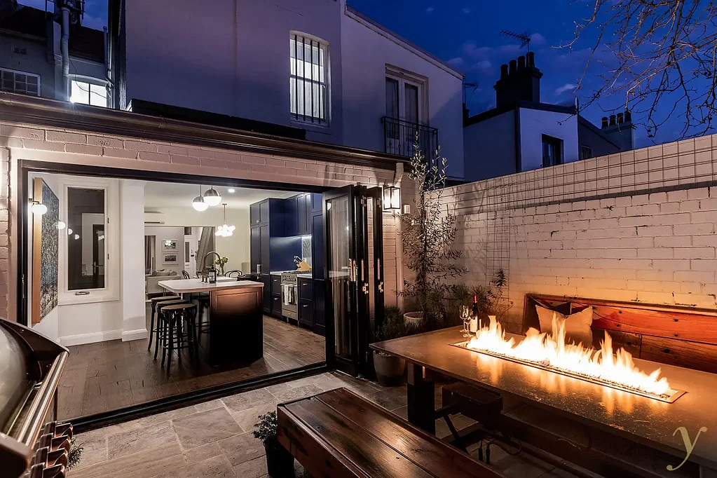 Fabulous residence overlooking the park