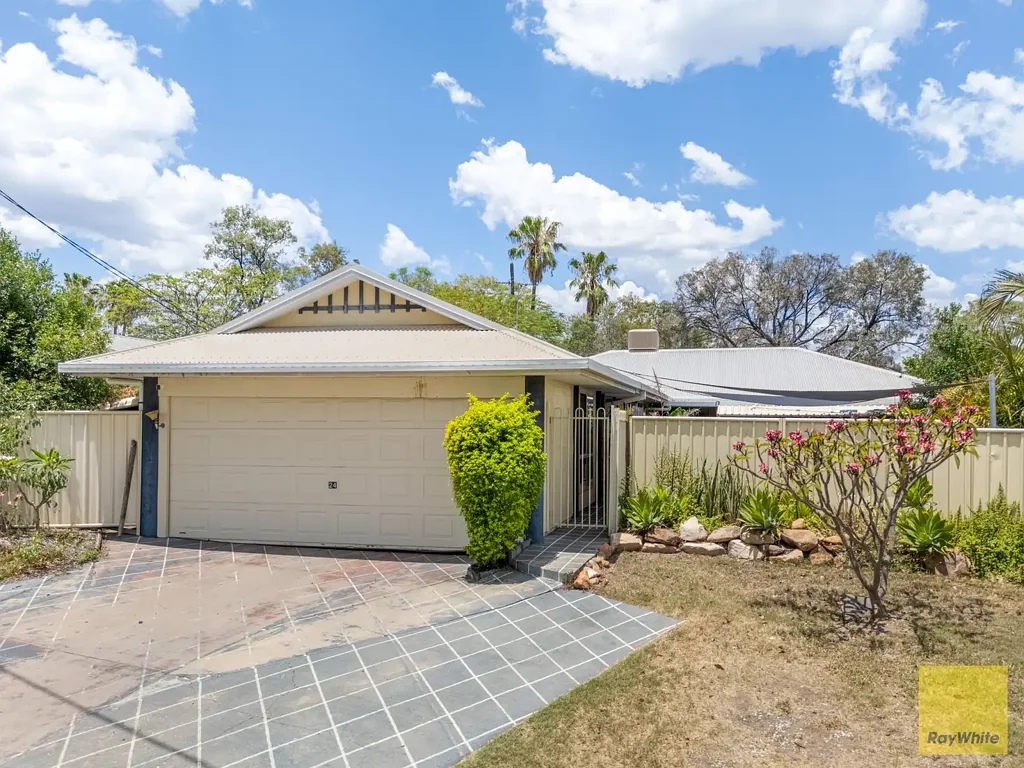 24 Cowan Crescent, Emerald, QLD 4720
