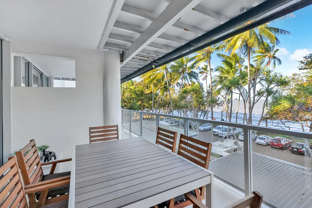 Palm Cove 2 Bedroom Gorgeous views and generous proportions, welcome to paradise!