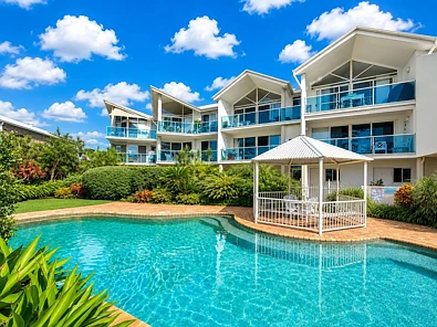 Wynnum 3房 Three Palms View 一楼 水景生活 精致度假村式 安全社区 宁静氛围 充足光线 阳光阳台 私人车库 The Wynnum Foreshore Frames Your Majestic View