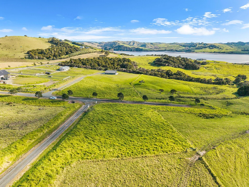 Kaiwaka Kaipara Harbour - Coastal and Country