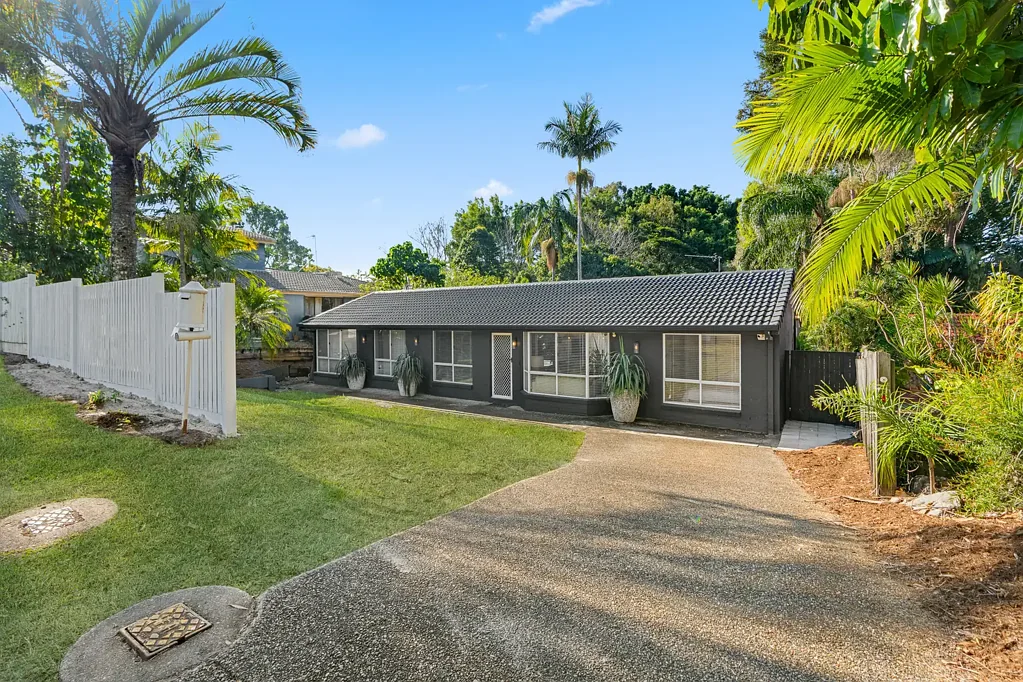 31 Whitian Drive, Carrara, QLD 4211