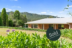 454 Lambs Valley Road, Lambs Valley